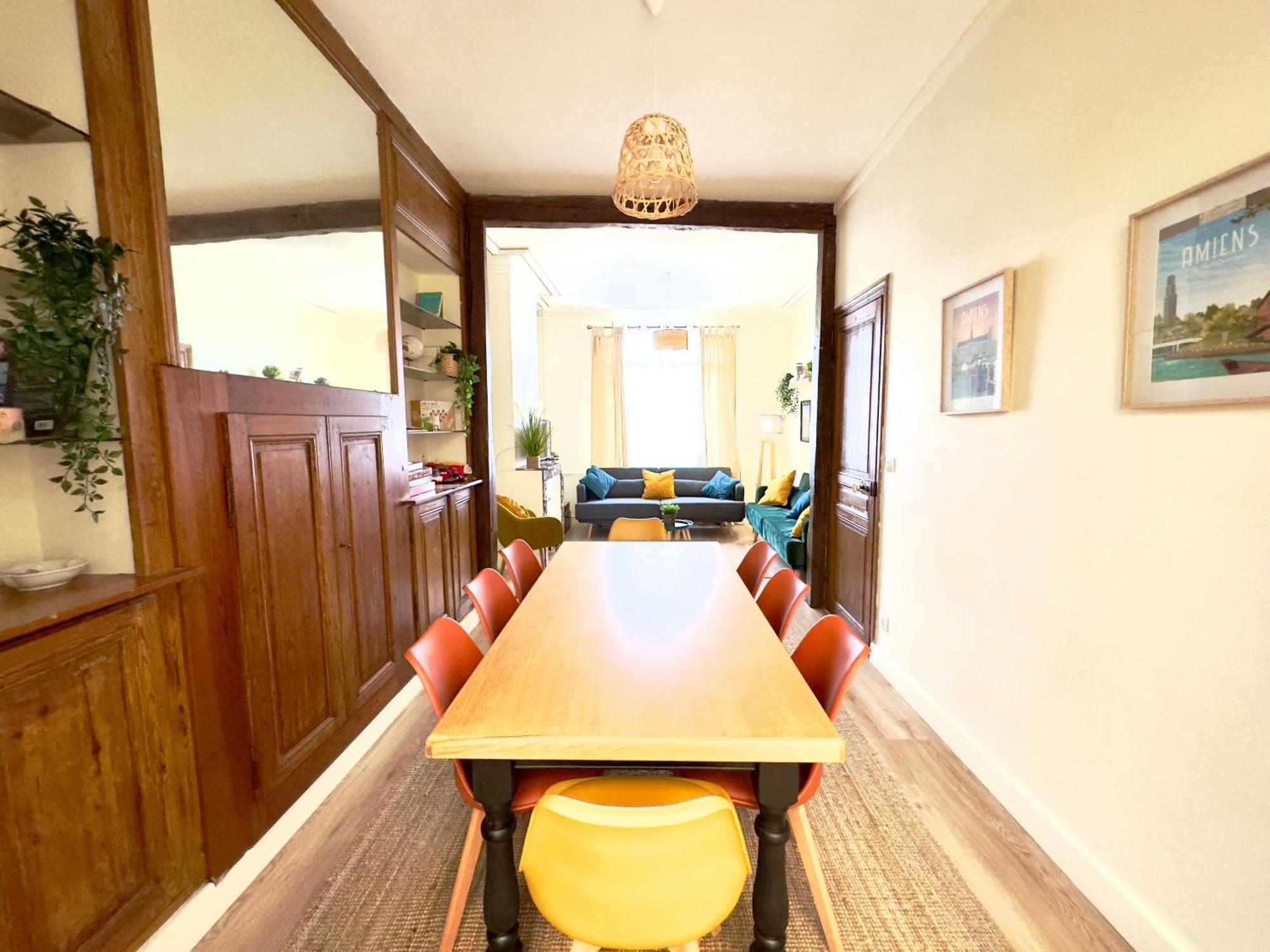 4 Chambres - Grande Maison - Parking - Jardin أميا المظهر الخارجي الصورة