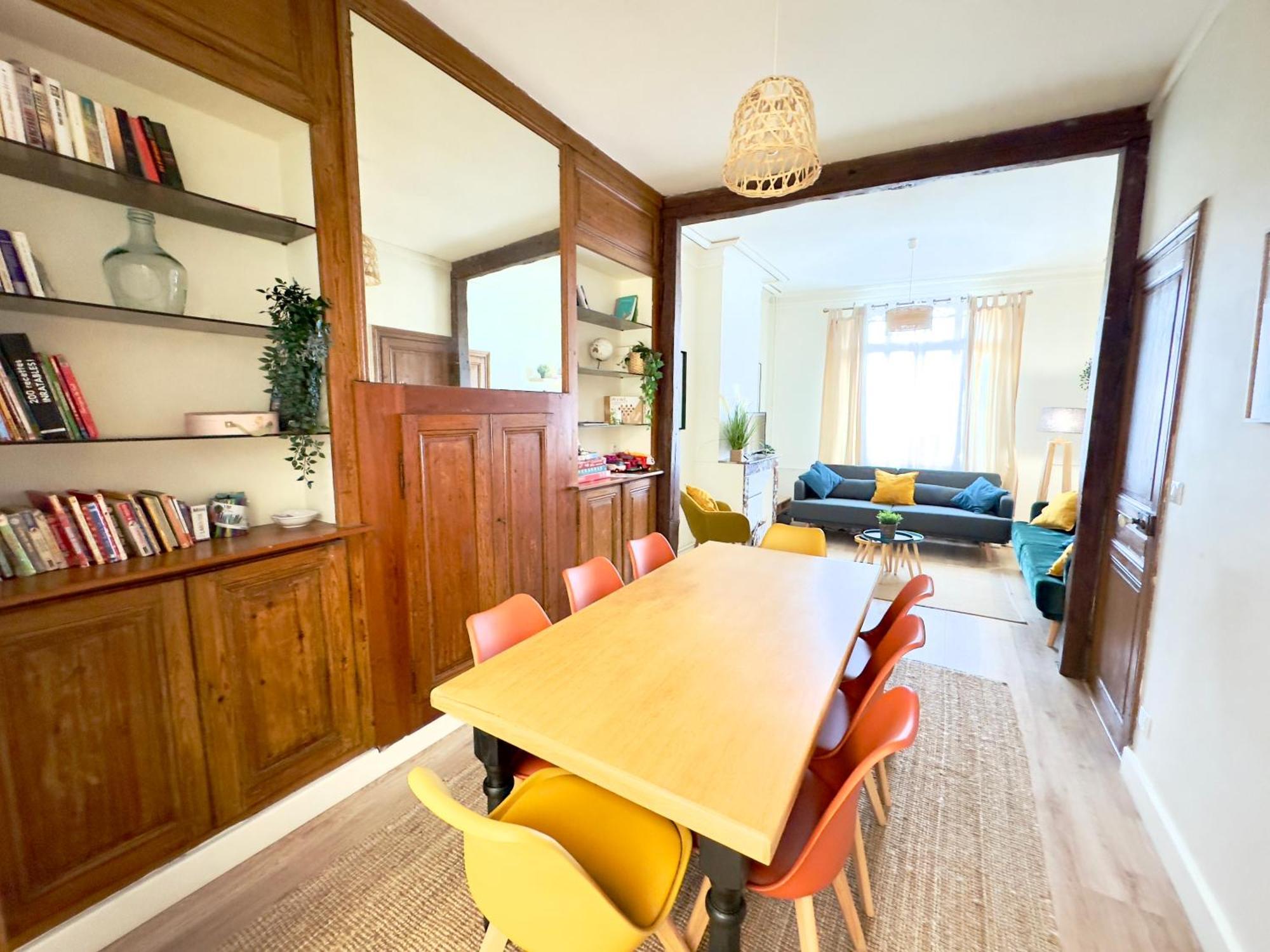 4 Chambres - Grande Maison - Parking - Jardin أميا المظهر الخارجي الصورة