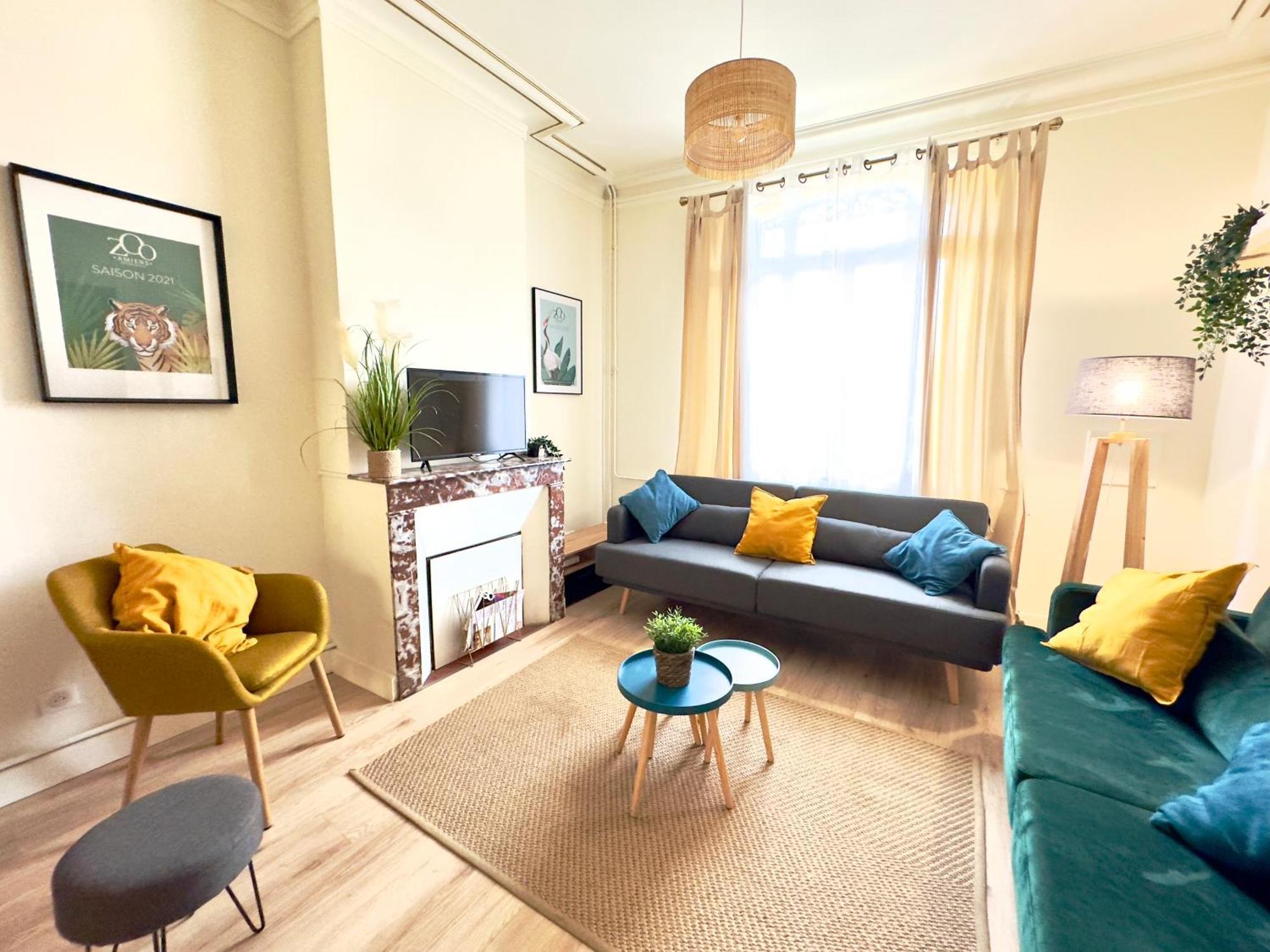 4 Chambres - Grande Maison - Parking - Jardin أميا المظهر الخارجي الصورة