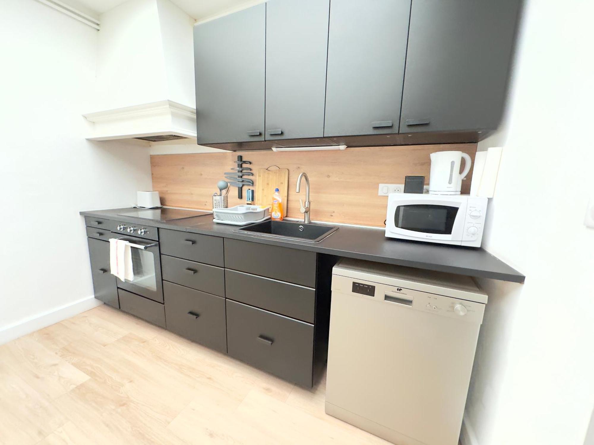 4 Chambres - Grande Maison - Parking - Jardin أميا المظهر الخارجي الصورة
