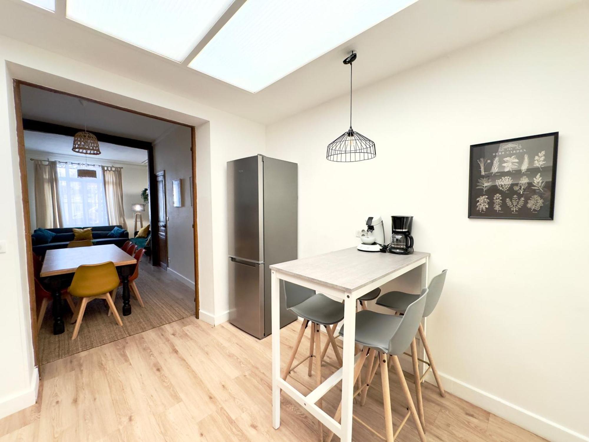 4 Chambres - Grande Maison - Parking - Jardin أميا المظهر الخارجي الصورة