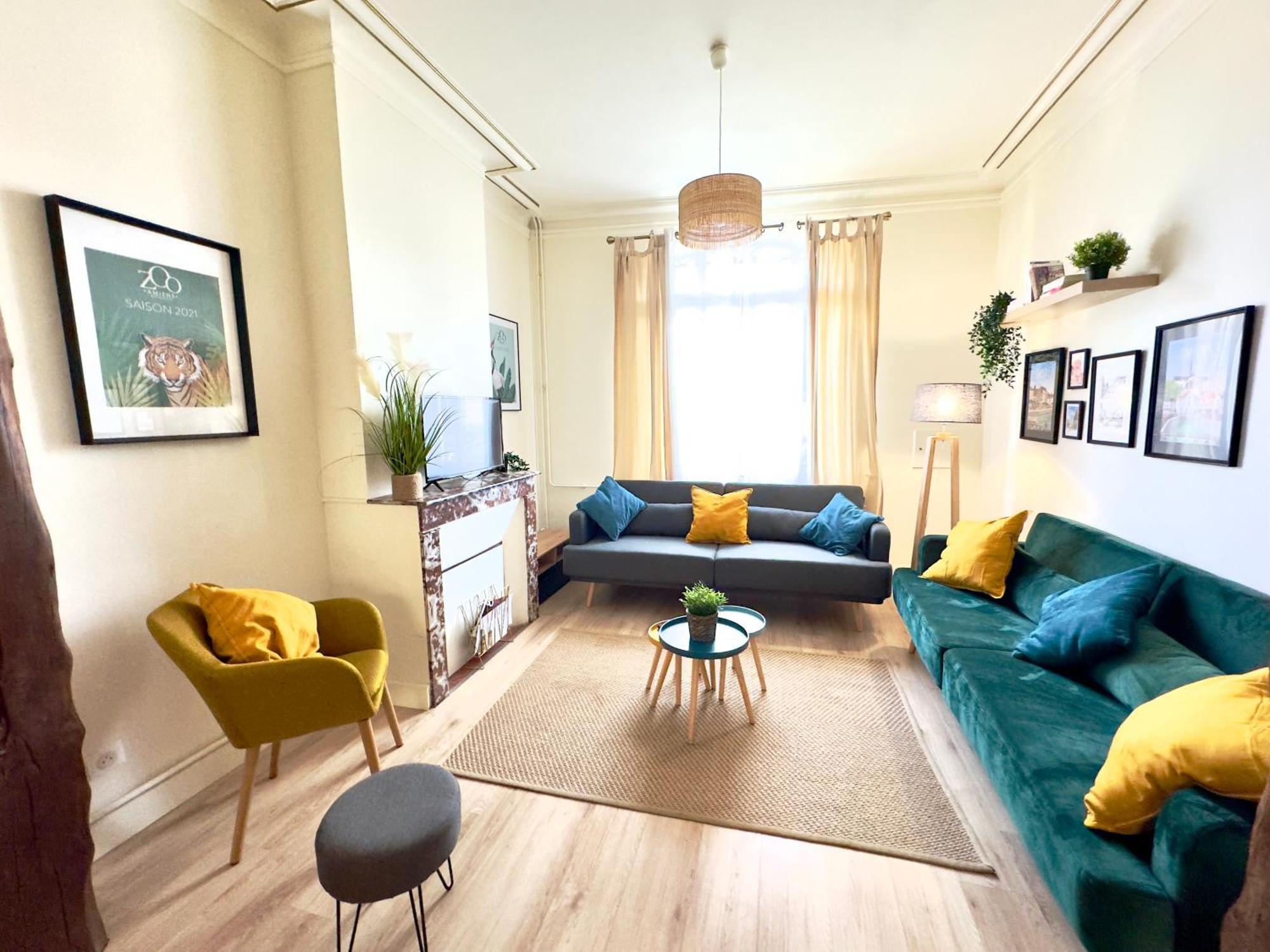 4 Chambres - Grande Maison - Parking - Jardin أميا المظهر الخارجي الصورة